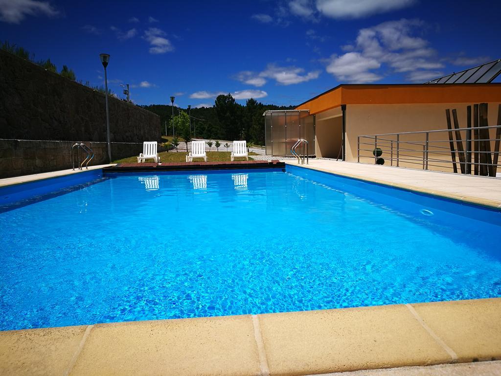 Hotel Do Vale Aguiar da Beira Exteriör bild