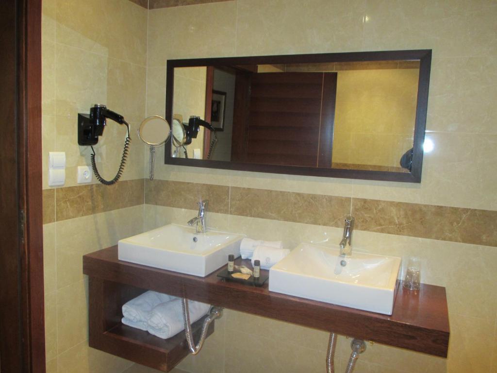 Hotel Do Vale Aguiar da Beira Rum bild